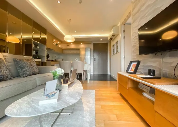Near Bts - Large 49 Sqm - Pool And Gym *