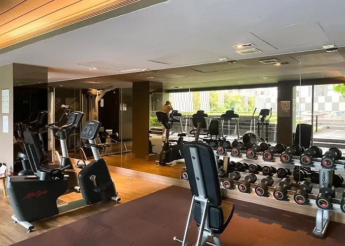 Near Bts - Large 49 Sqm - Pool And Gym * Bangkok