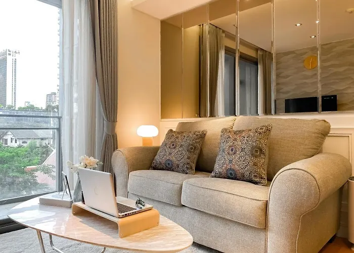 Near Bts - Large 49 Sqm - Pool And Gym