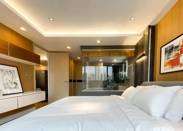 Near Bts - Large 49 Sqm - Pool And Gym Bangkok