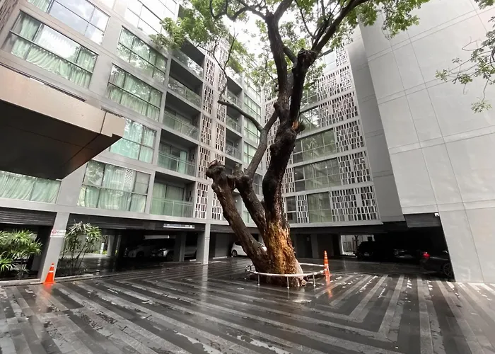 Near Bts - Large 49 Sqm - Pool And Gym Apartment